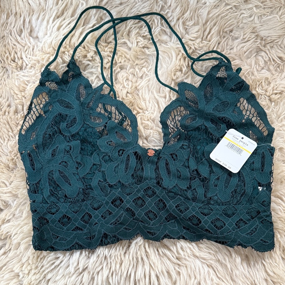 🆕 Free People Lace Bralette in green 🆕